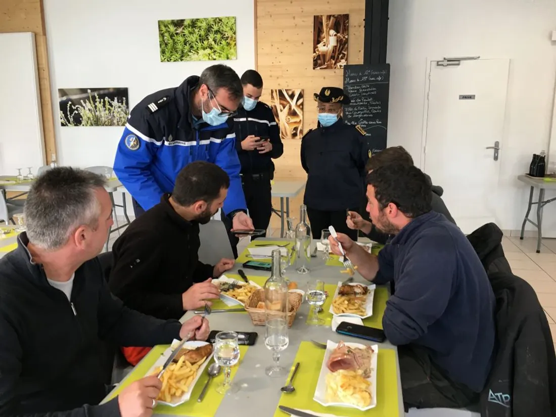 Contrôle pass sanitaire Pouancé_19 11 21_AVC